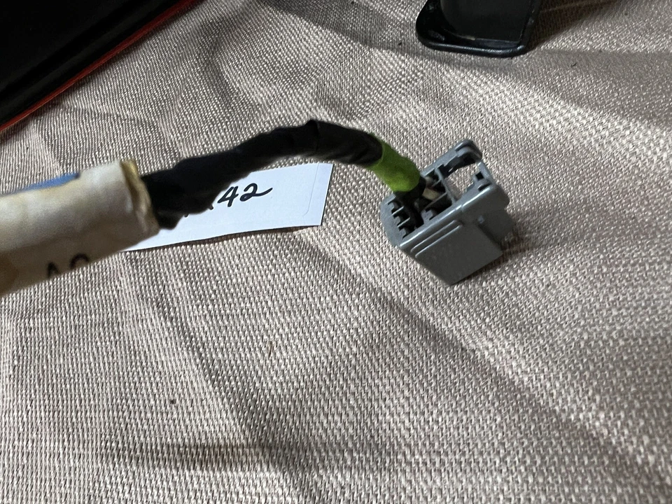 Luz trasera izquierda Ford Freestyle 2005-07 OEM 6F9Z13405AA Foto 4 de 4