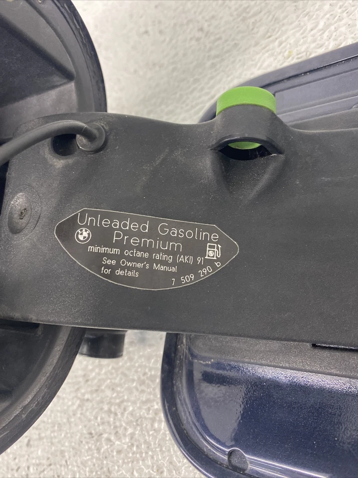 04 05 BMW 545i 04-07 BMW 530i 525i tampa da porta de enchimento de combustível gás 7509290B fabricante de equipamento original - Imagem 3 de 4