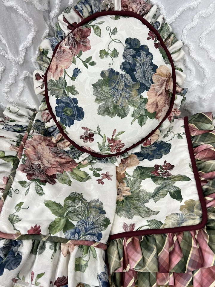 Fundas de almohada con volantes florales a cuadros personalizadas (4) con almohada decorativa cabaña vintage Foto 3 de 4