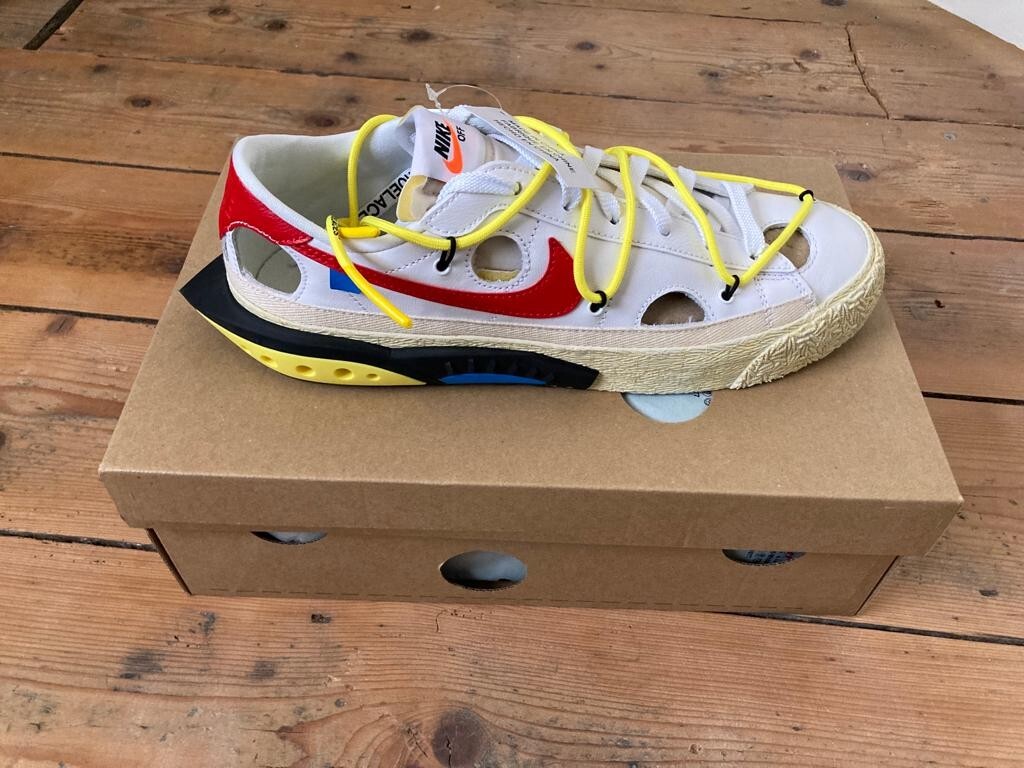 OFF WHITE X NIKE Taglia UK 9 5 Blazer Nike basso x bianco sporco bianco università rosso 2021