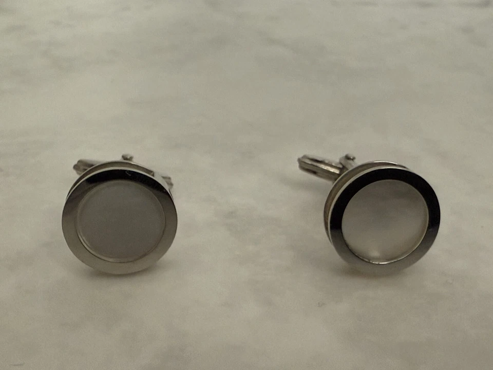 Lanvin Paris Sterling Silver Mother-of-Pearl Cufflinks - Image 3 of 4