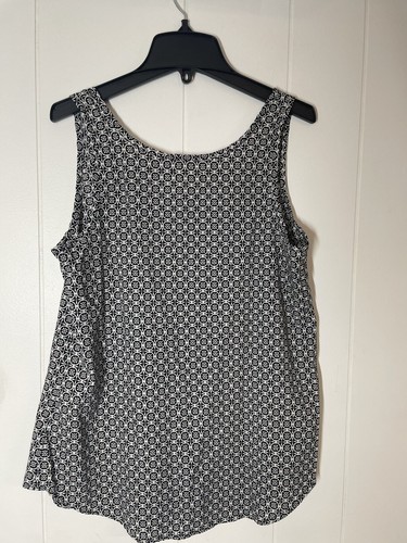 Faded Glory Top Women’s Size Small 4-6 Tank Lightweight Scoop Neck Black & White - Picture 9 of 9