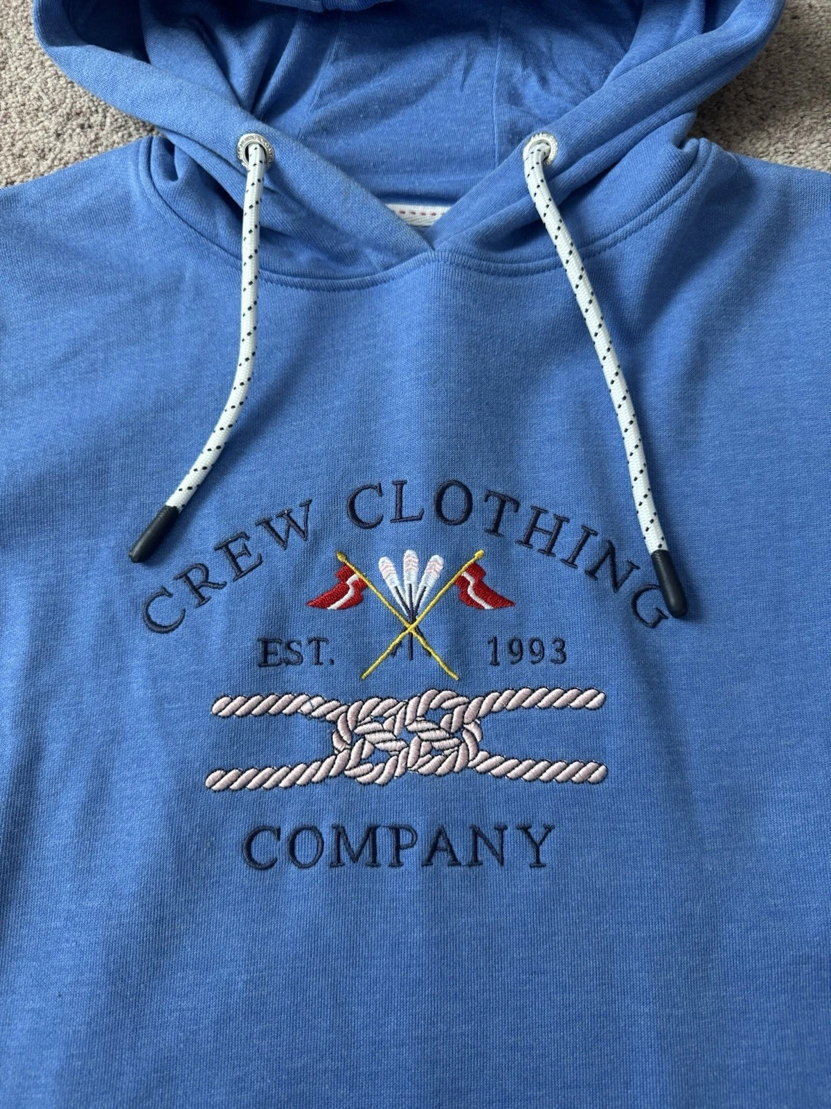 VETEMENTS Felpa con cappuccio ricamata blu Crew Clothing Company donna taglia UK 10