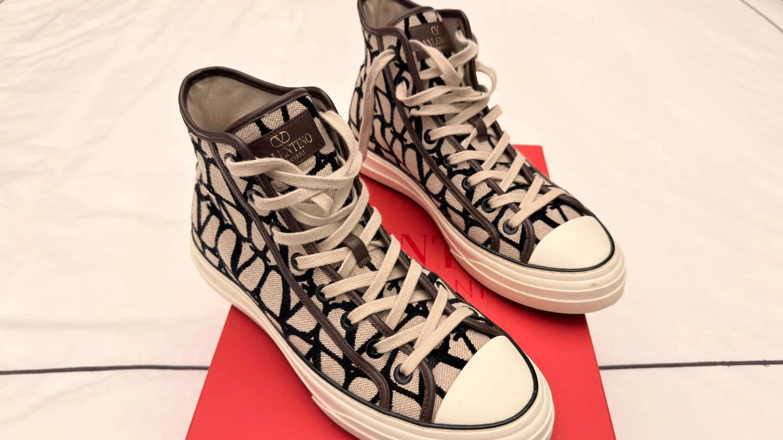 Valentino — Valentino Garavani high-top sneakers with Box