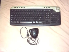 DellInc Dell Wireless Keyboard With USB Receiver Mouse RT7D40