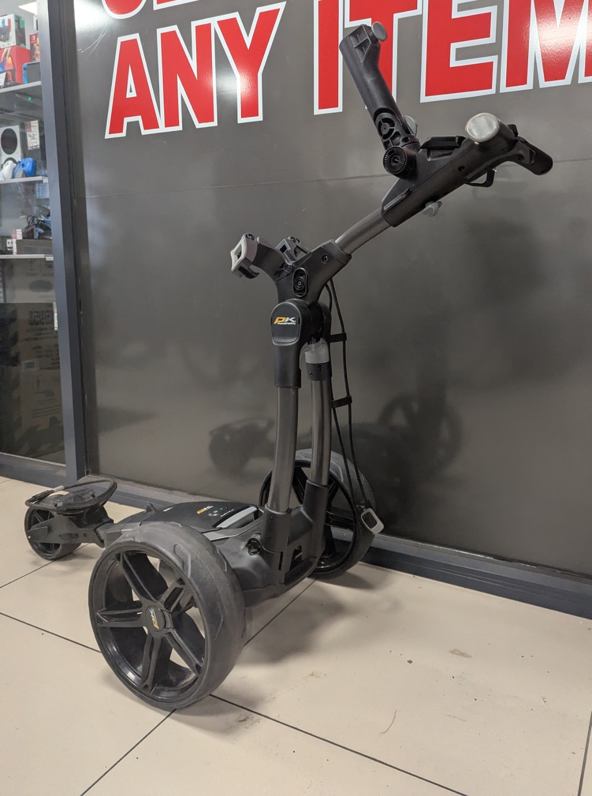 PowaKaddy FX5 Electric Golf Trolley 30V Max Plug ‘n’ Play + Battery (B) image 2