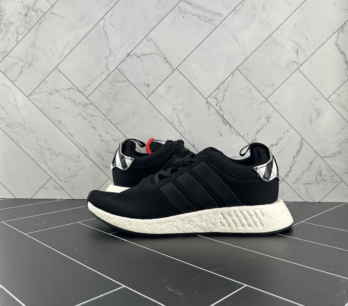 adidas gazelle silver green womens Adidas NMD R2 Primeknit White Black