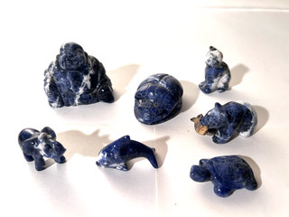 7 Figuren Lapislazuli Edelstein Buddha Elefant Skarabäus Katze Bär Delfin 206g