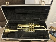 Gold Brass Bb Trumpet Lacquered with Case, Mouthpiece, Water Key, 3 Valves