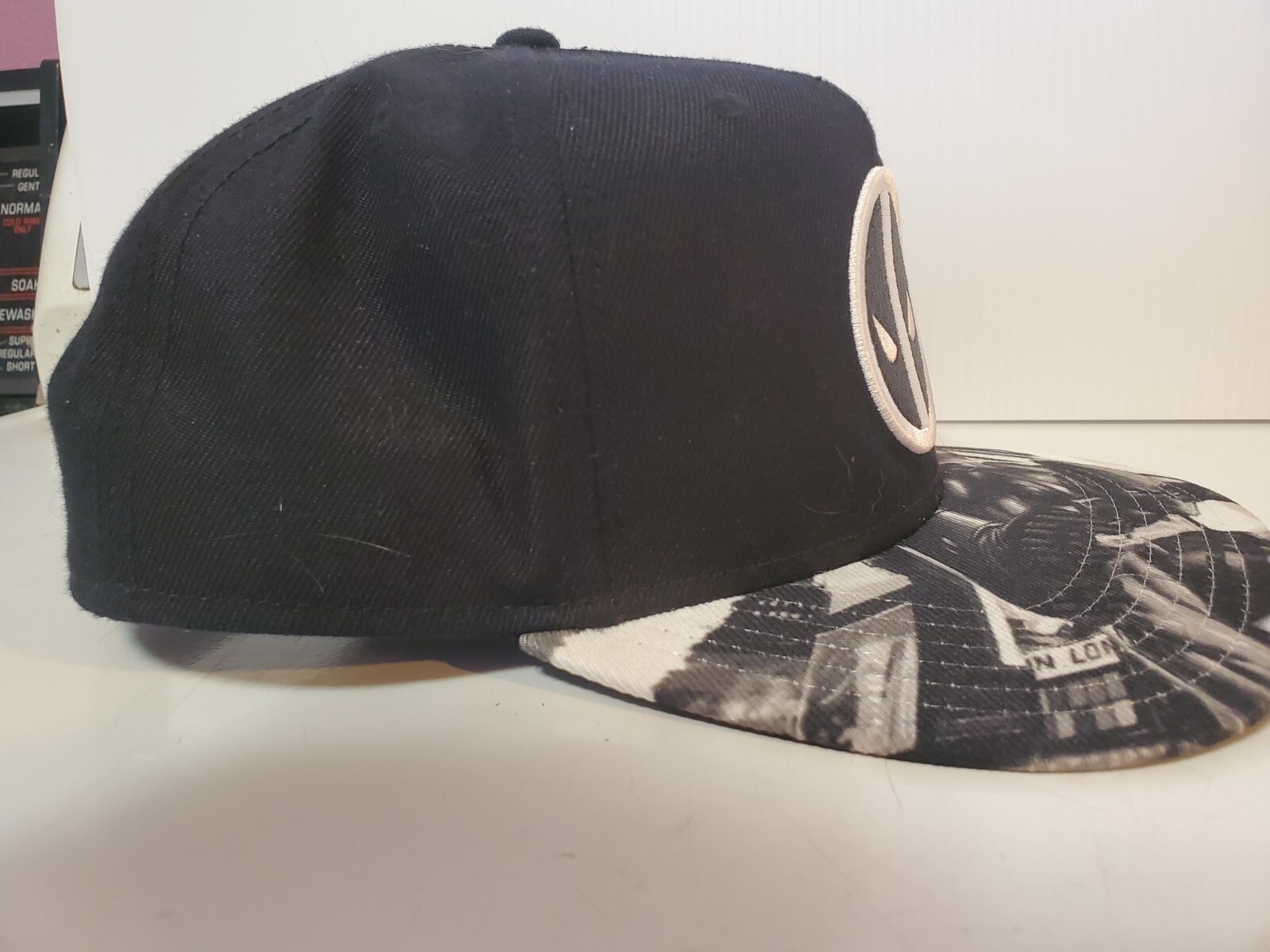 Deadpool Marvel Comics Original Adjustable Strapb… - image 2