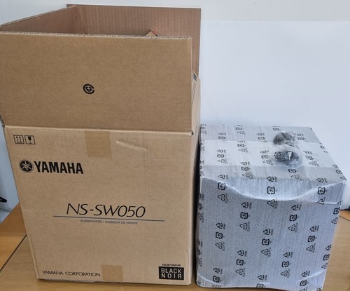 Yamaha NS-SW050 8-Inch Home Home Theatre Subwoofer with Twisted Flare Port BLACK - Picture 8 of 8