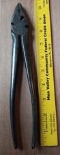 Vintage UTICA 1000-10 Fence Linesman Pliers Wire Cutting 10 1/2” Long
