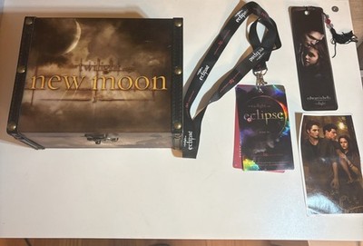 NECA The Twilight Saga New Moon Jewelry Trinket Box & Eclipse VIP pass Nordstrom