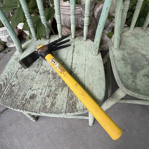 Vtg Ludell Cultivator-Tiller Mattock Fiberglass 3 Tine-Adze Garden 16”Hand Tool