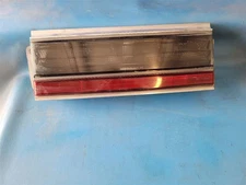 87 88 89 90 91 PONTIAC 6000 TAIL LIGHT (CENTER) 19203