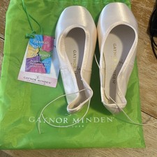 New 2nd Gen. Gaynor Minden ballet pointe shoes 7M 4HDH