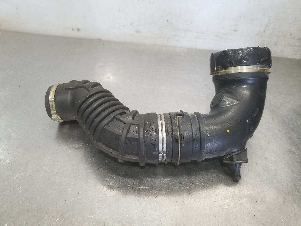 Maserati Levante Left Air box top