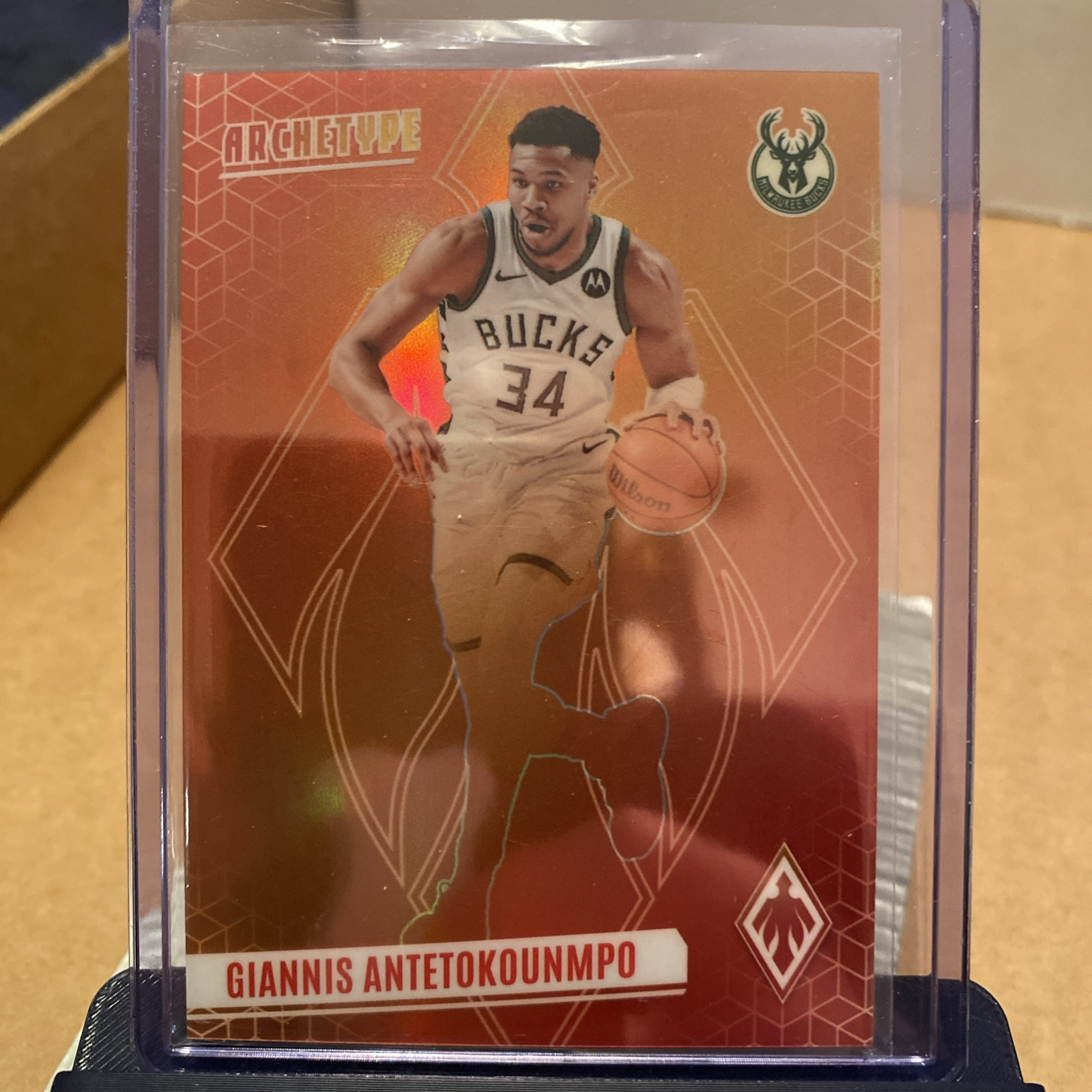 2023-24 Panini Phoenix - Giannis Antetokounmpo #8 - Archetype Case Hit! SSP