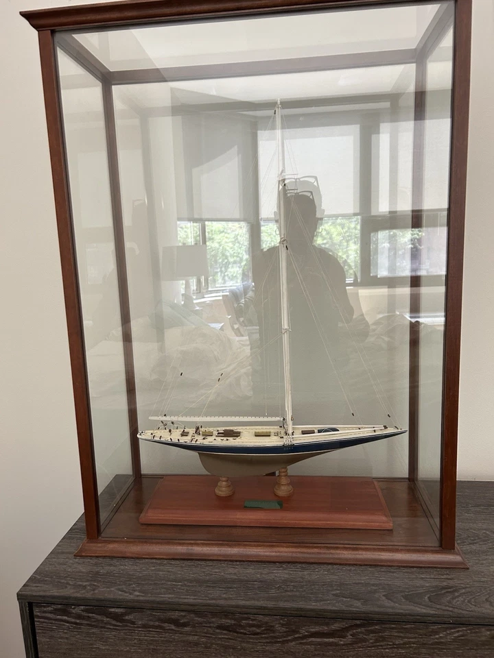 Glass Case Is 30x23x11”.  Model Of The Yacht Endeavor By Seacraft Classics - Image 3 of 3