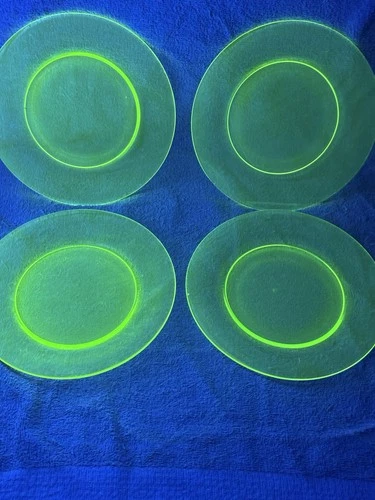 Set of 4 Vintage Uranium Depression Glass Bread/Dessert Plates Saucers 8 Inches