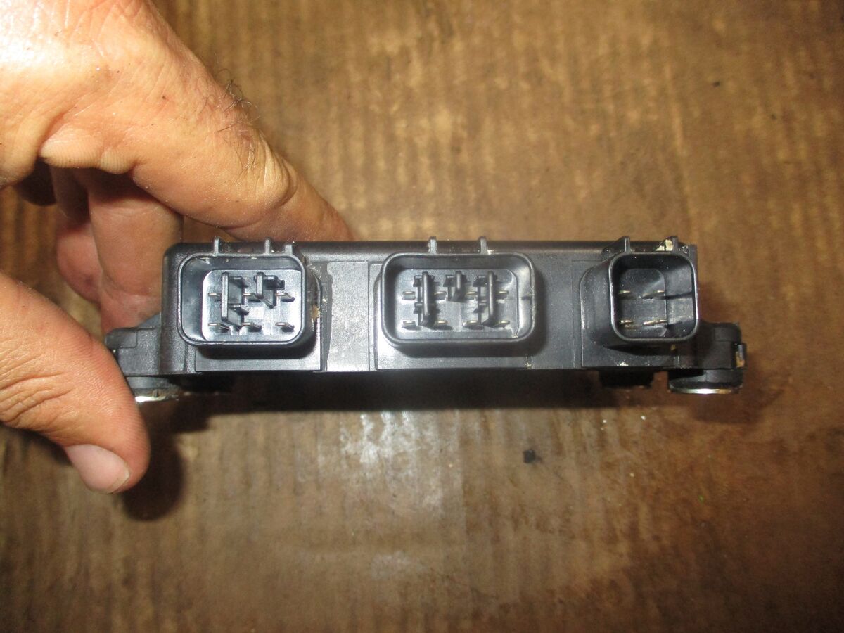 Yamaha 100hp 4 stroke outboard ECU (67F-85540-01-00) | eBay Yamaha 100hp 4 stroke outboard ECU (67F-85540-01-00) | eBay