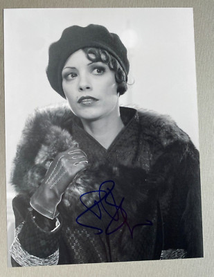 BERENICE BEJO ''The Artist''  In-person  signed  Foto 20x27 Autogramm