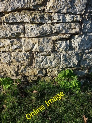 Foto 6x4 OS Benchmark - Evenwood Farm Coundmoor Ein OS Schnittzeichen an der Wand c2014