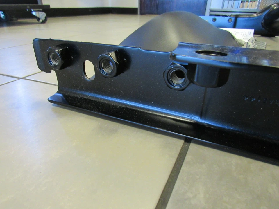 JEEP GRAND CHEROKEE Or DODGE DURANGO Trailer Hitch Receiver NEW OEM MOPAR - Image 3 of 3