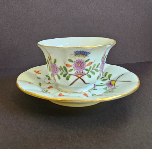 Antique Meissen Kakiemon Porcelain Demitasse Cup & Saucer Blue Butterfly Center - Picture 8 of 8