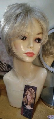 Jaclyn Smith  101 Platinum Ash Beige Lace Front