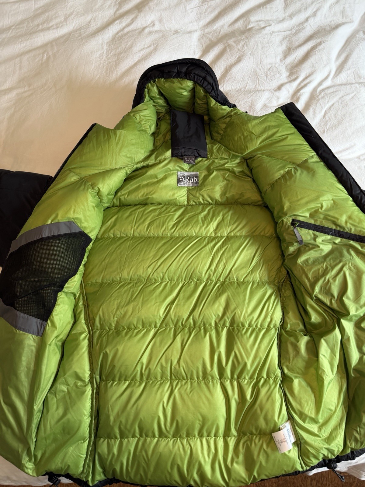 Rab Neutrino Plus Men’s Black Pertex Endurance Down Jacket Size XL image 8