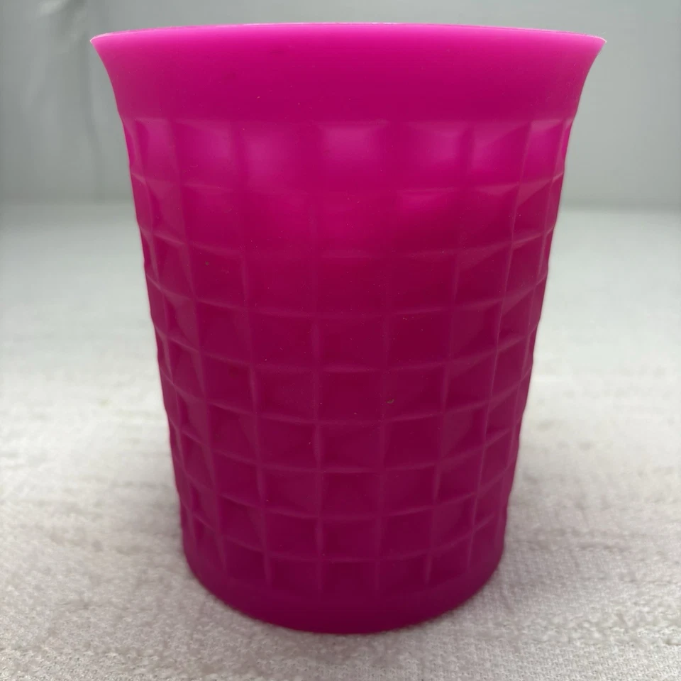 粉色硅胶量杯 3 件套嵌套柔性耐热厨房 — 第 4/4 张图片