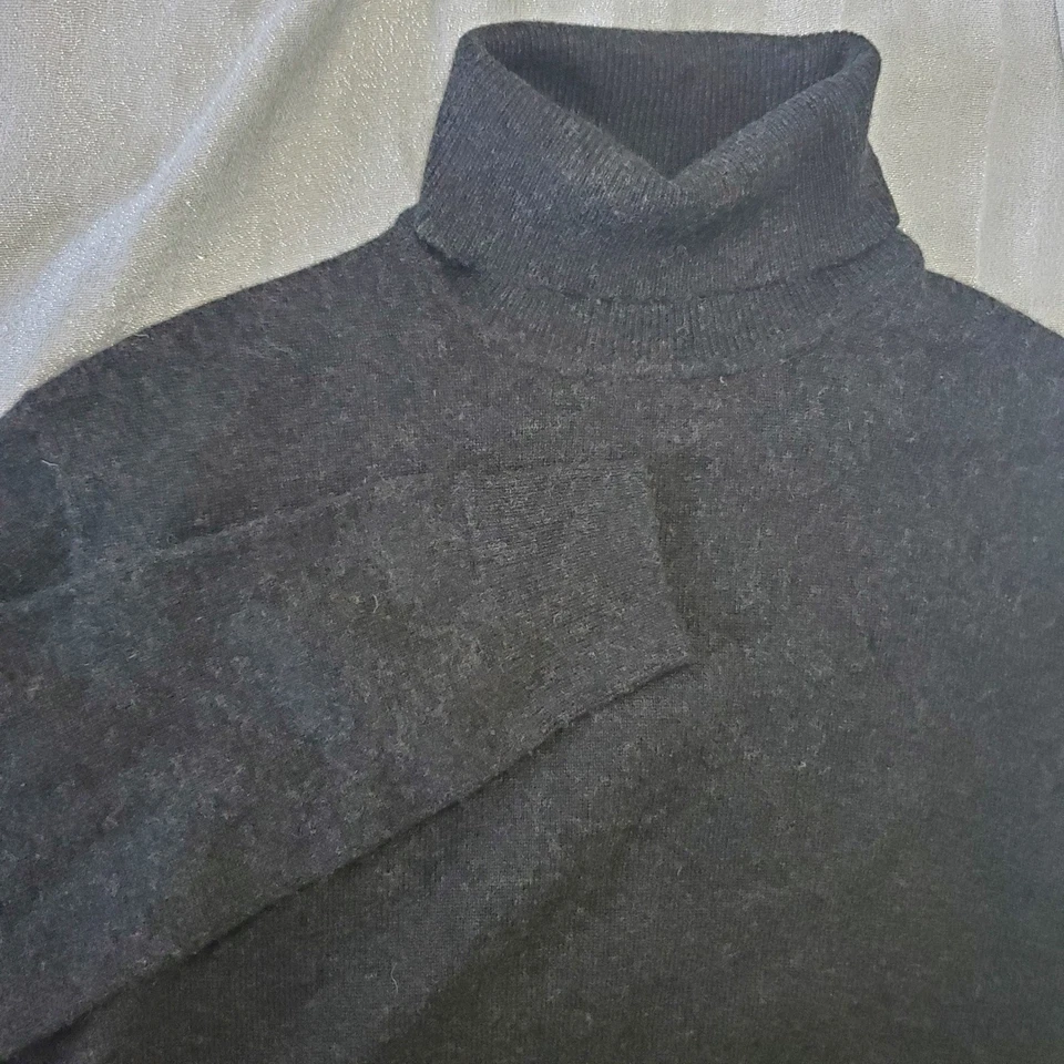 J. Suéter Crew Italiano Cachemira Cuello Alto Gris Carbón Talla Pequeña Lujo Foto 3 de 4