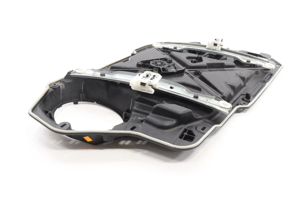 2011 - 2023 CHRYSLER 300 ПЕРЕДНЯЯ ПРАВАЯ ДВЕРЬ СТЕКЛО РЕГУЛЯТОР НЕСУЩАЯ ПЛАСТИНА OEM - Изображение 2 из 4