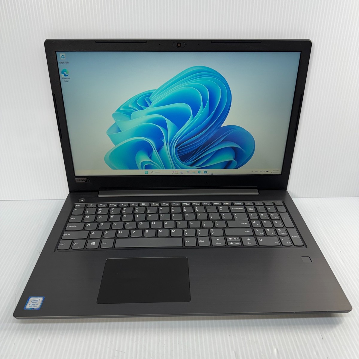 Windowsノート本体 M9953 Lenovo V330-15IKB Core i5-8250U Lenovo V330-15IKB i5-8250U 15.6