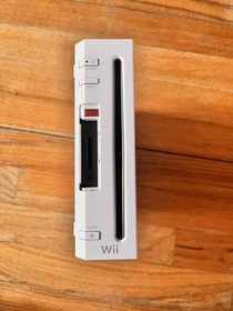 Nintendo Will Console Lot⭐️⭐️⭐️⭐️ Comes With A Lot( See Description)