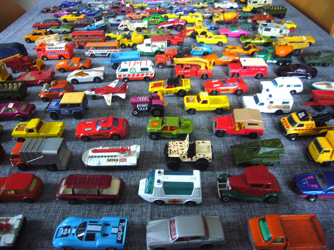 Matchbox Superfast huge job lot collection cars trucks etc, most made