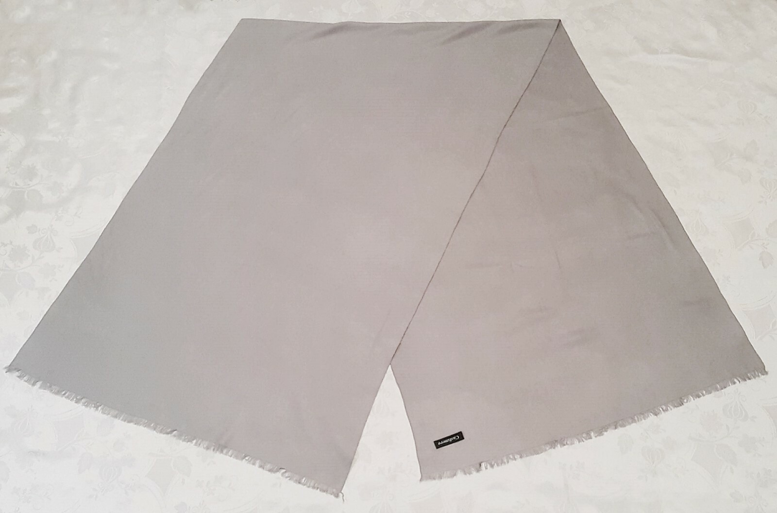 VINTAGE AUTHENTIC SOLID GRAY CASHMERE LONG WOMENS… - image 1