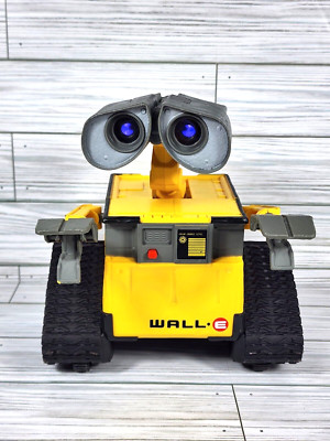 Disney Pixar Hello Wall-E Remote Controlled Robot Toy Lights and Sound no remote