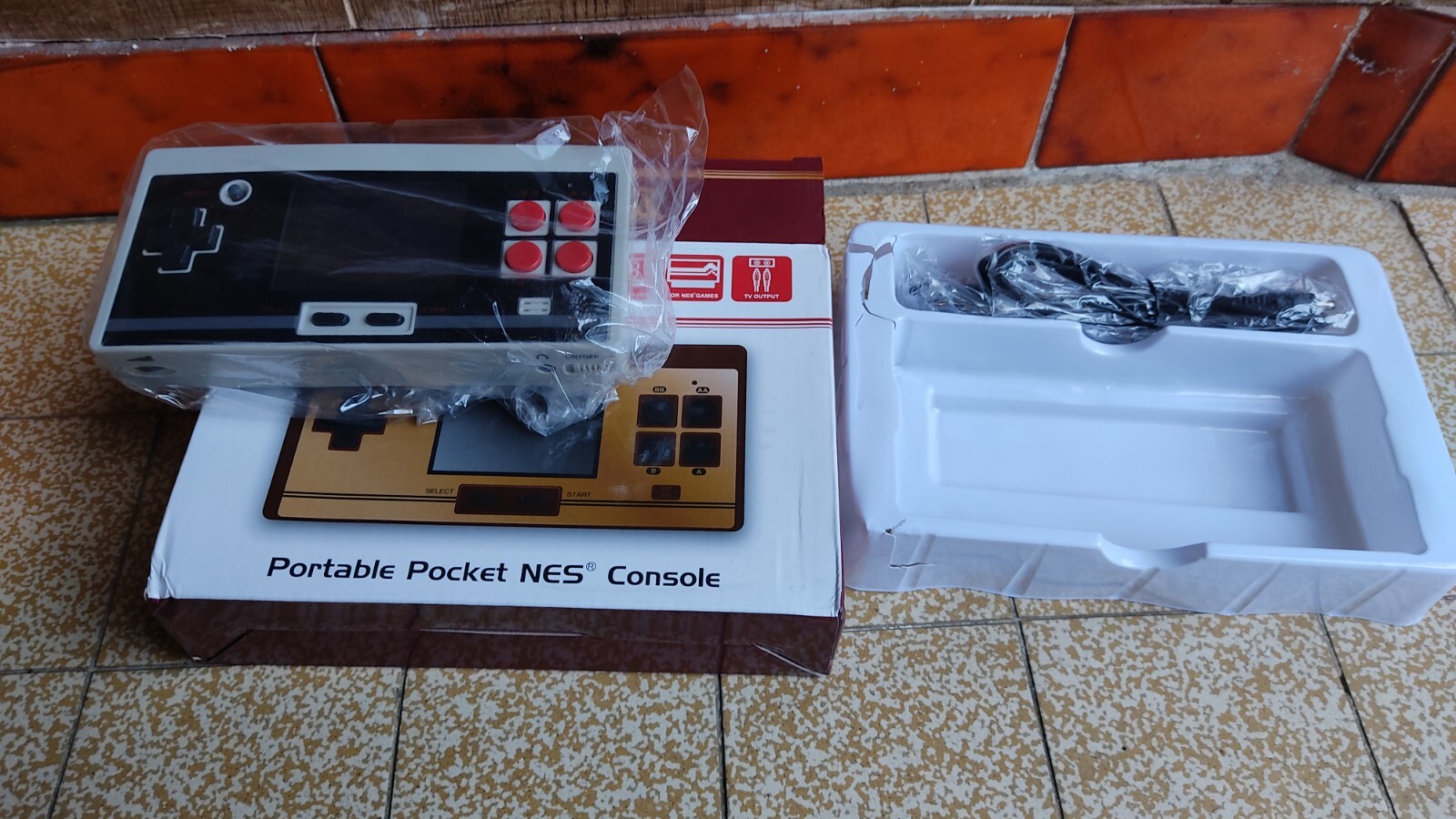 Console portable NES pour rejouer aux cartouches originales