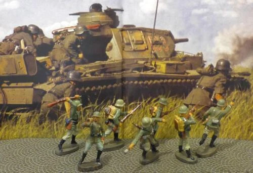 Elastolin Composition Collectors & Hobbyists Toy Soldiers