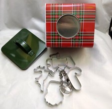 GIFT FOR HOLIDAY BAKER COOKIE TIN AND COOKIE CUTTER SET CLASSIC DESIGNS 6 NEW