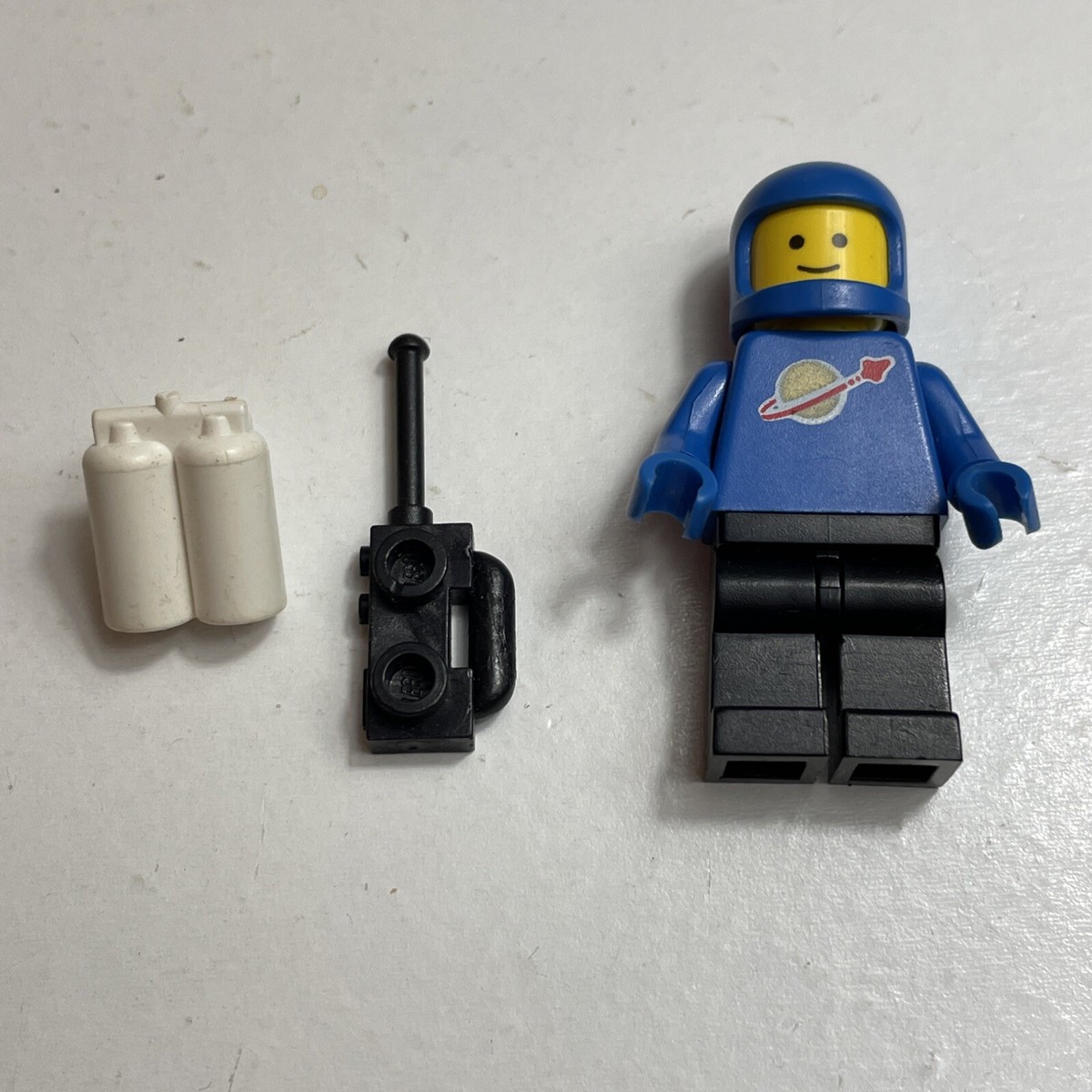 Lego Spaceman MINIFIGURE BLUE Black Original VINTAGE LEGO CLASSIC