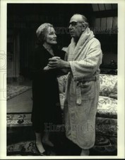 1989 Press Photo Constance Cummings & Jose Ferrer star on stage in 