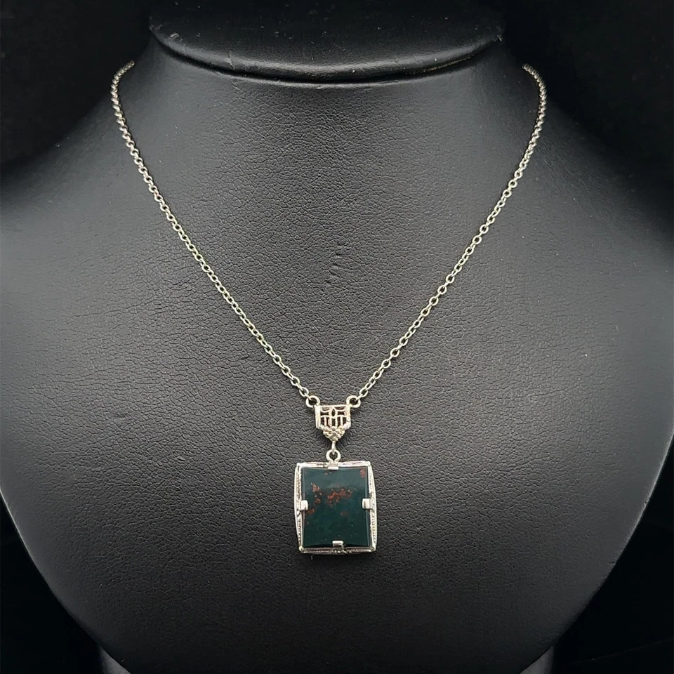 Antiguo collar de cadena de eslabones de cable de 16,5" colgante de piedra de sangre de oro blanco Foto 2 de 4