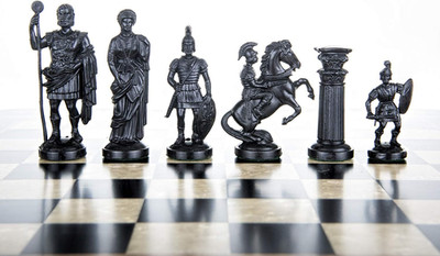 3 3/4'' BLACK & WHITE Roman Legion Plastic Chess Pieces - Felted