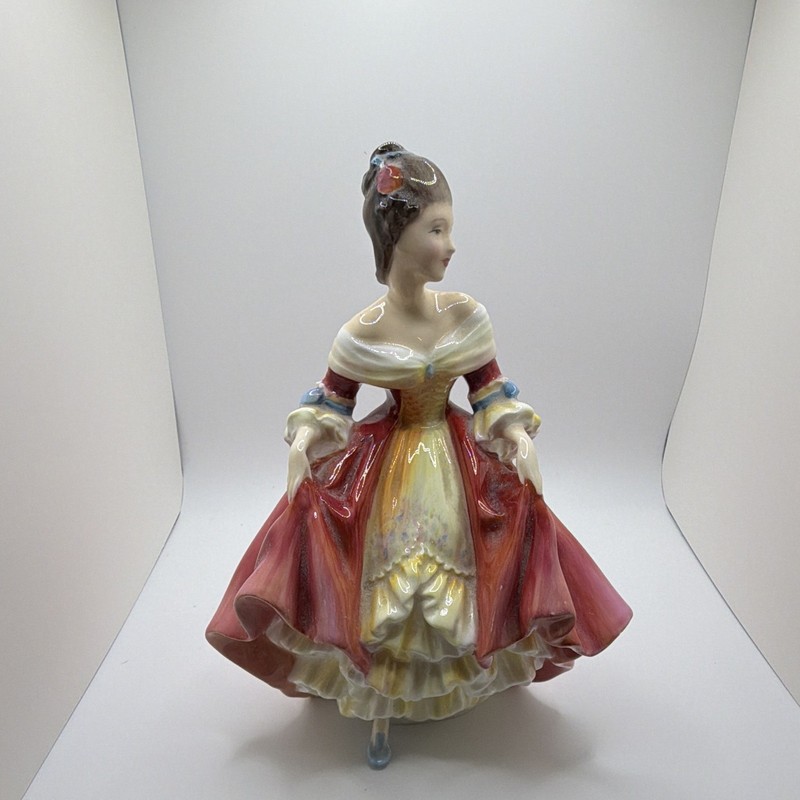 Royal Doulton Southern Belle HN2157 Bone China Hand Painted Woman Figurine 1969