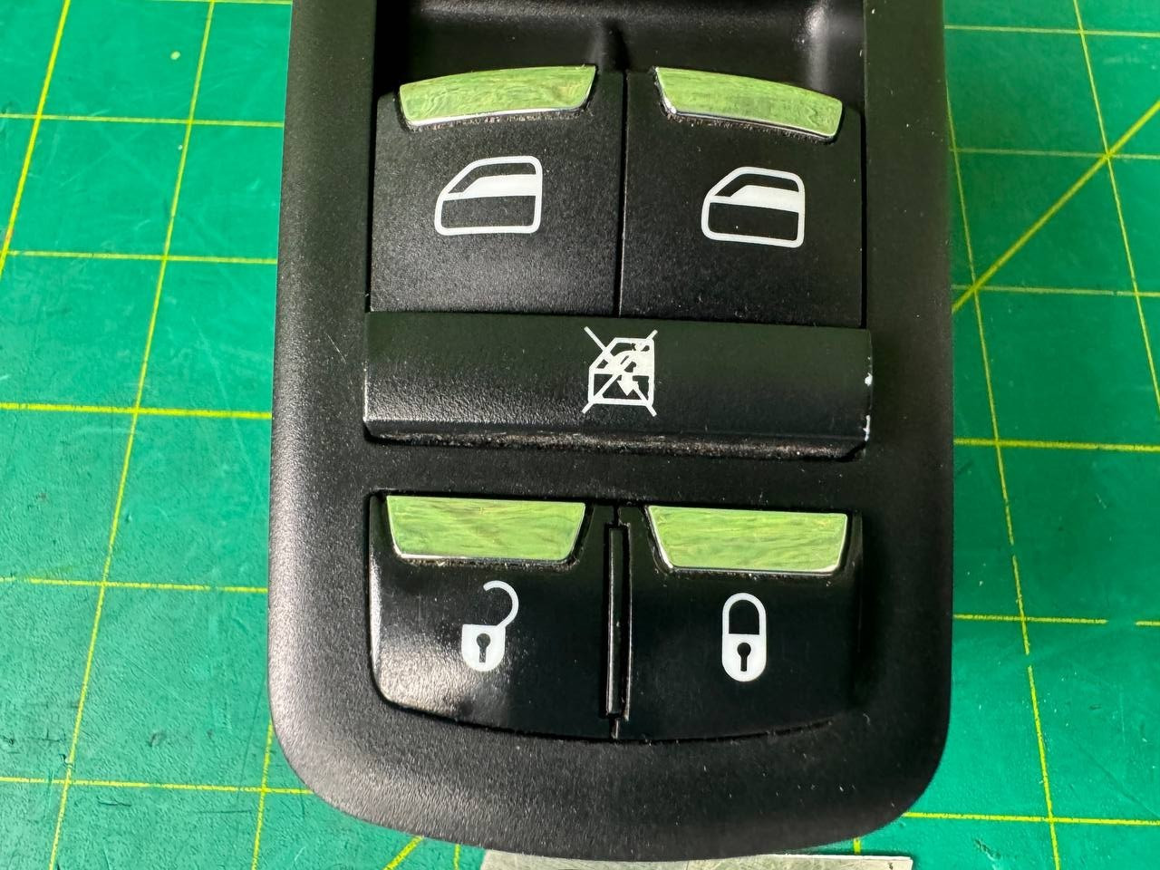 14-17 MASERATI GHIBLI FRONT LEFT WINDOW DOOR LOCK MASTER SWITCH 670025406 OEM