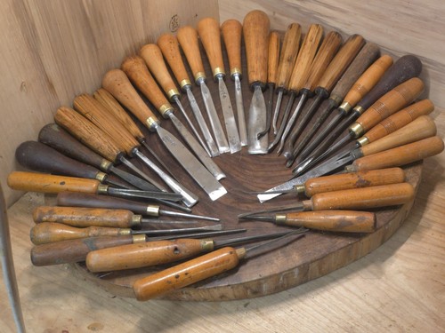 HUGE Spread Of 35 S.J. Addis (& Friends) Carving Chisels, Gouges And ...