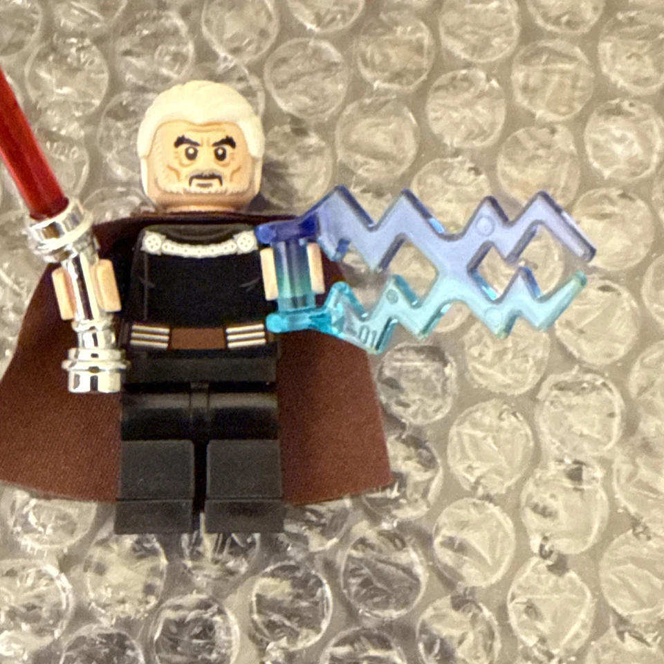 LEGO Star Wars Count Dooku Authentic Minifigure sw0472 Duel on Geonosis 75017 - Image 2 of 4